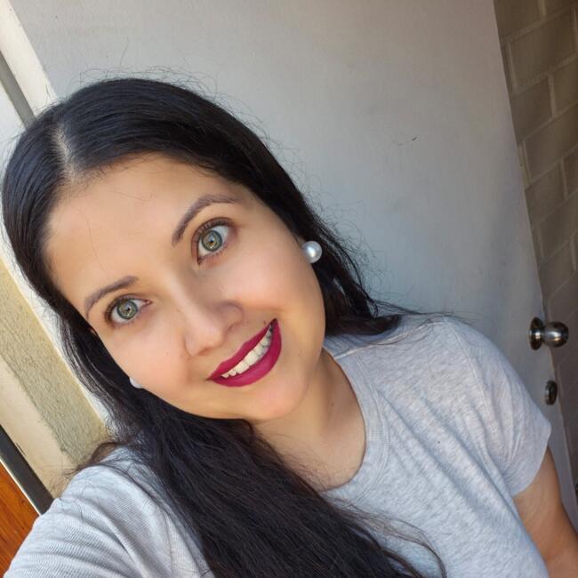 Babysitter in La Reina: Analia