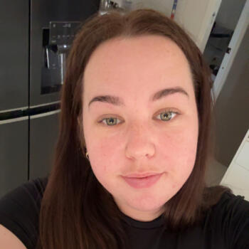 Baby-sitter in Bundaberg: Emily