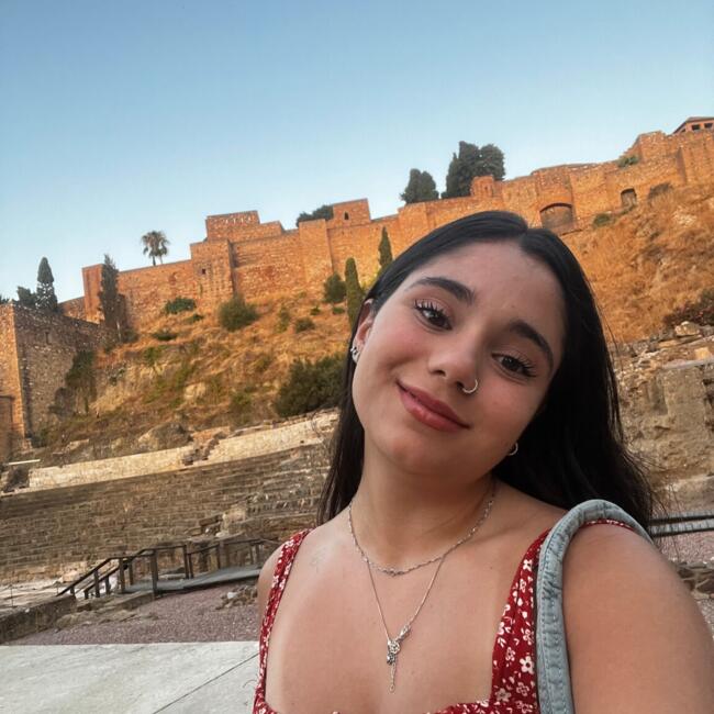 Babysitter in Oeiras: Marina