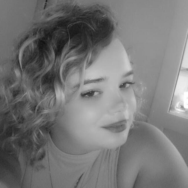 Babysitter in Marseille: Clara