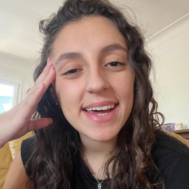 Babysitter in Agen: Anais