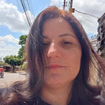 Nanny job in Paiçandu: babysitting job Elaine