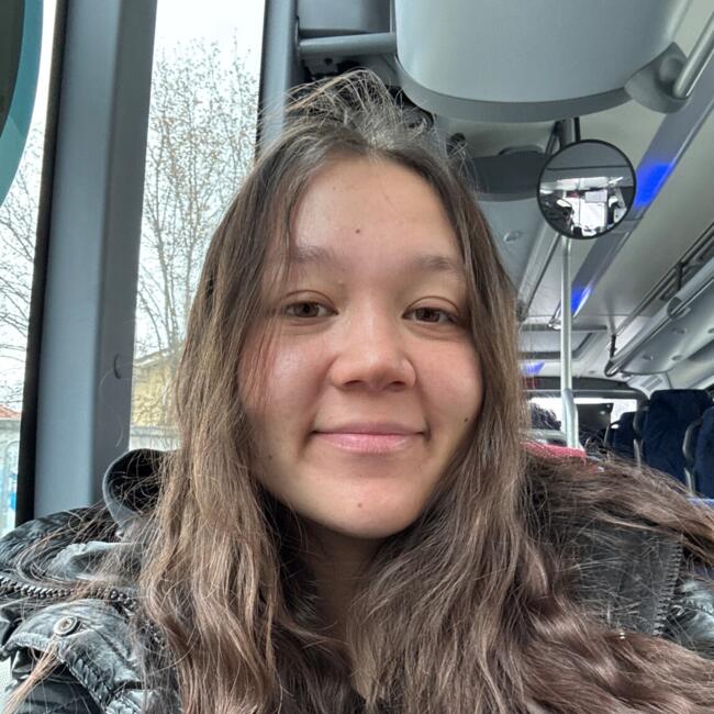 Babysitter in Le Versoud: Aijan