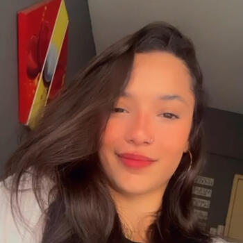 Babysitter in Salvador: Helena