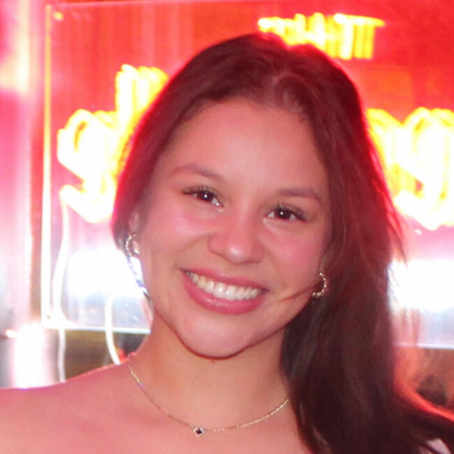 Babysitter in Minneapolis: Maria