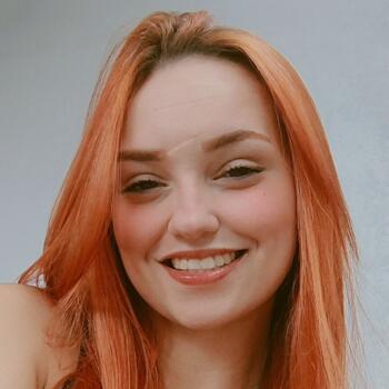 Babysitter Magé: Jully