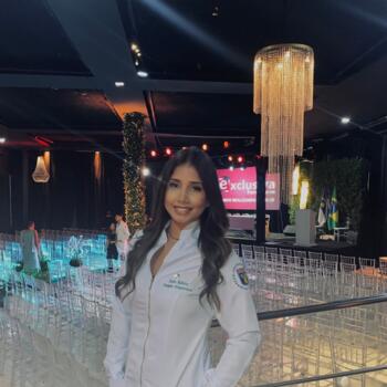 Babá em Paulista: Julia