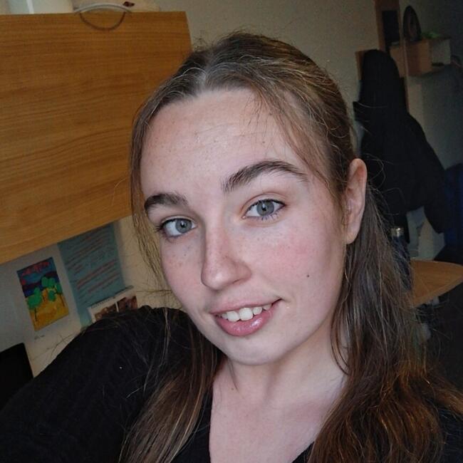 Babysitter in Lorient: Alice