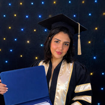 وظيفة جليسة أطفال في القاهرة الجديدة: فرص عمل كجليسة أطفال Yasmine