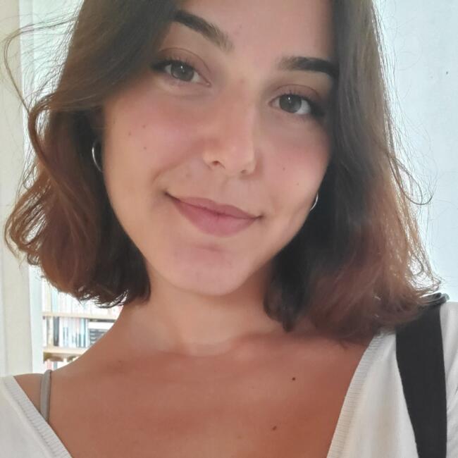 Babysitter in Lyon: Eva