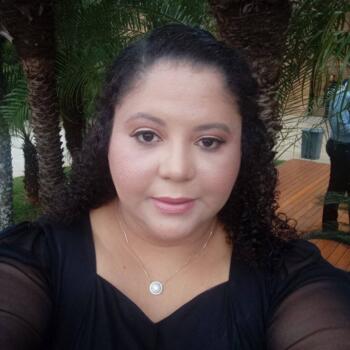 Babysitter Londrina: Priscila