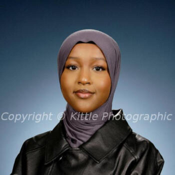 Babysitter Milton Keynes: Warda