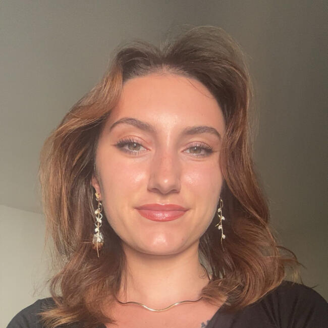 Babysitter in Mesa: Alexa