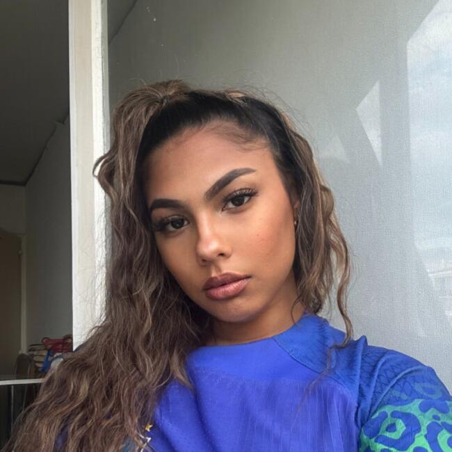 Babysitter in Ris-Orangis: Louane