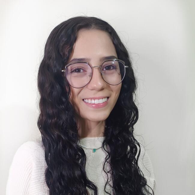 Babysitter in Pouso Alegre: Yasmim