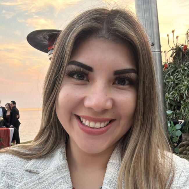 Babysitter in Fremont: Alejandra