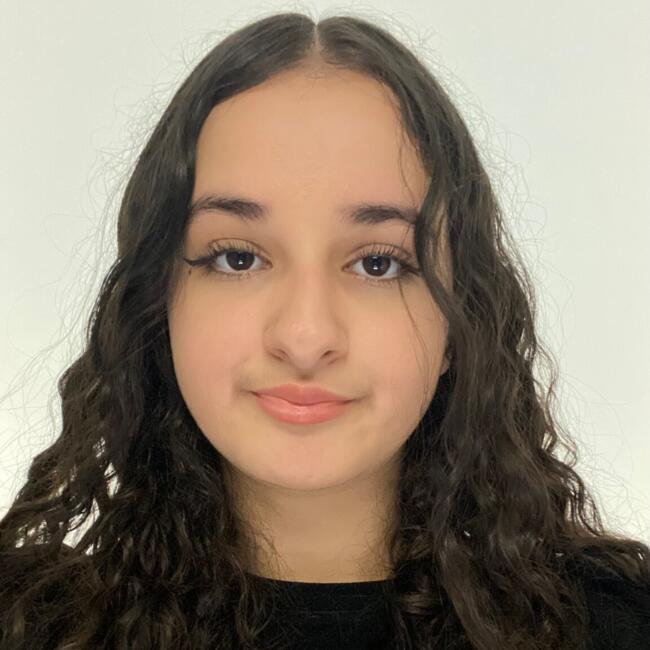 Nounou à Paris: Nabila