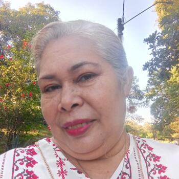 Niñera Llano de La Cruz: Maria Magdalena Marin