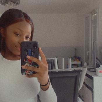 Baby-sitter in Montreuil: Bintou