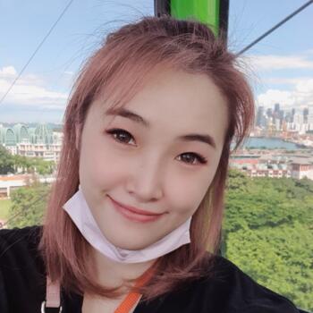 Babysitter in Singapore: Jessica
