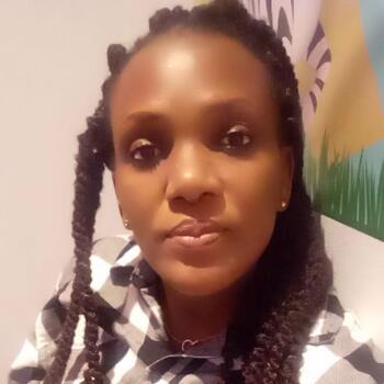 مربية أطفال في الدوحة: Mary