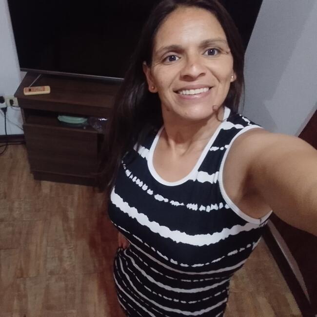 Babysitter in El Pato: Noelia