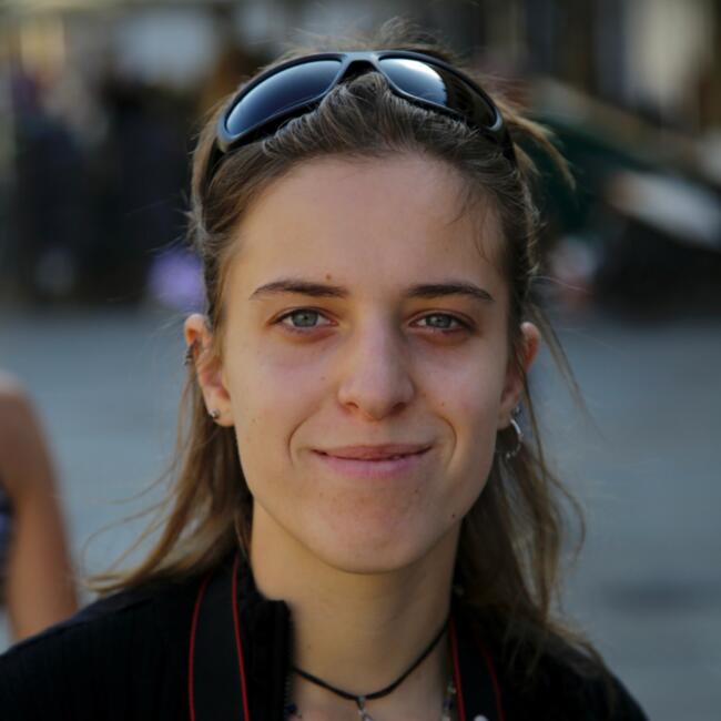 Babysitter in Grenoble: Flore