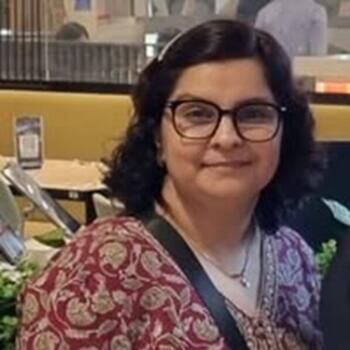 Babysitter Singapore Island: Sarasvati Devi