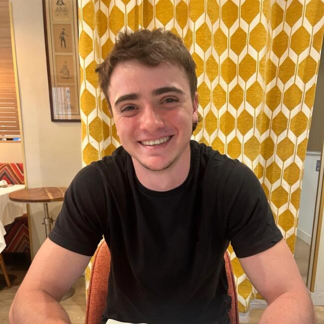 Babysitter in Madrid: Ian