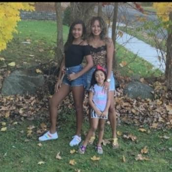 Babysitter in Danbury: Cristiane