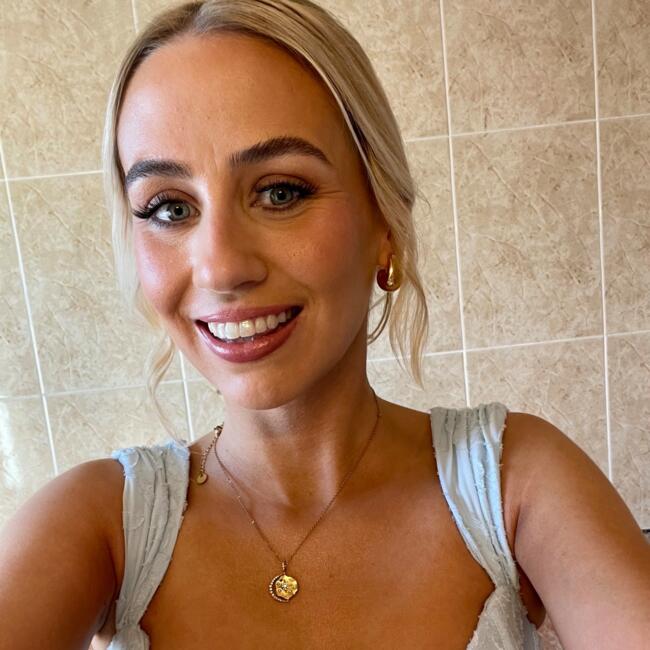 Babysitter in Melbourne: Annie