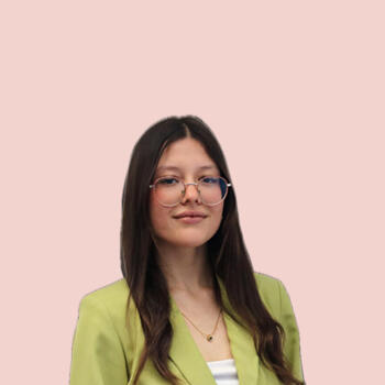 Barnvakt i São João da Madeira: Sarah