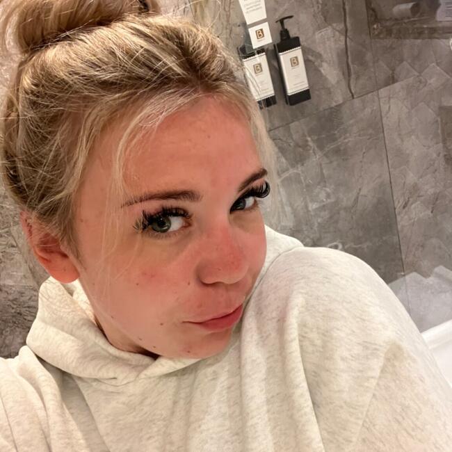 Babysitter in Sheffield: Lauren