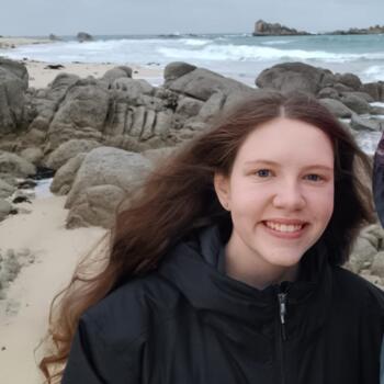 Babysitter in Bern: Lara Arwen