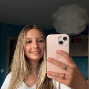 Babysitter in Tongeren: Kyra