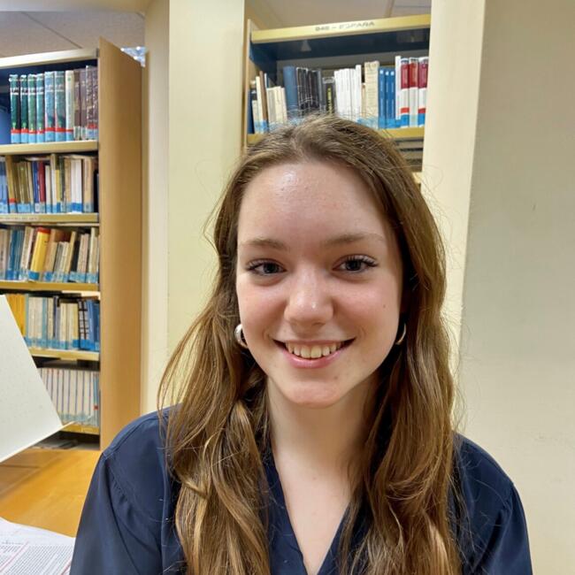 Babysitter in Madrid: Clara