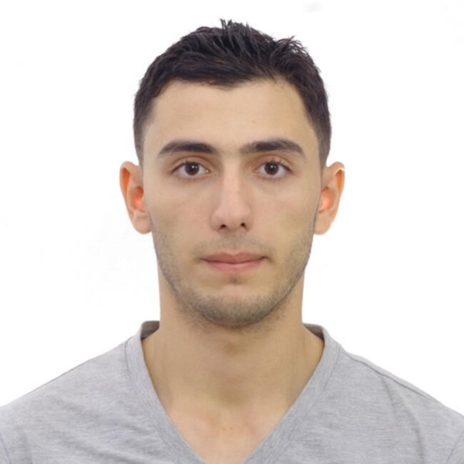 Babysitter in Marseille: Lahcene