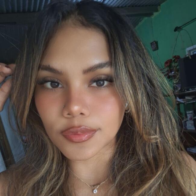 Babysitter in Panama City: Alba