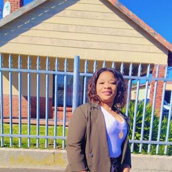 Babysitter in Milnerton: Lada Tafar