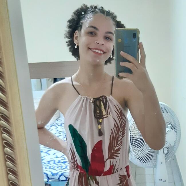 Babysitter in Paulo Afonso: Clara