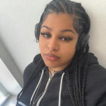 Babysitter in Paterson: Genesis