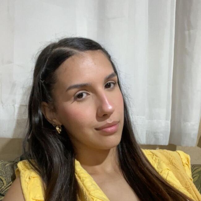 Babysitter in Assis: Elisa