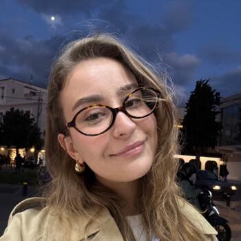 Babysitter in Rethymno: Φωτεινη