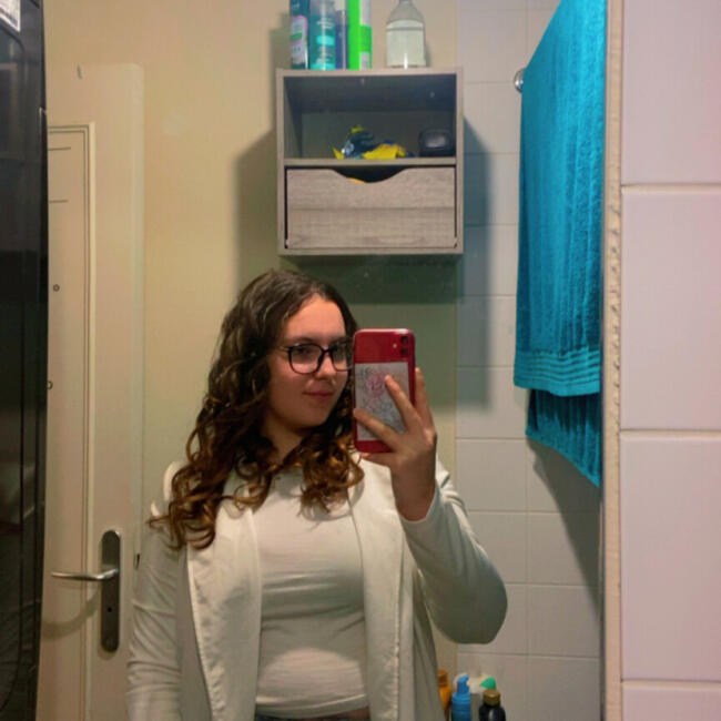 Babysitter in Lisieux: Alicia