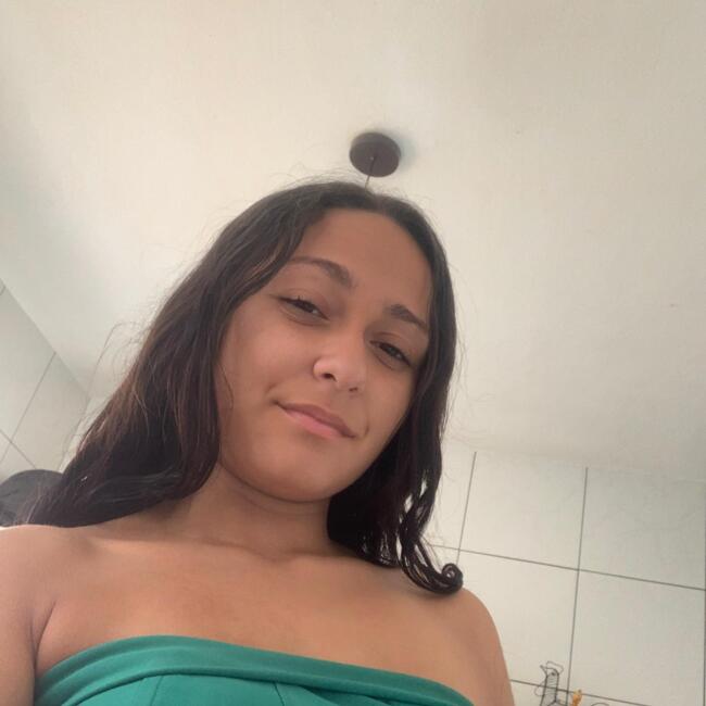 Babysitter in Belford Roxo: Julia