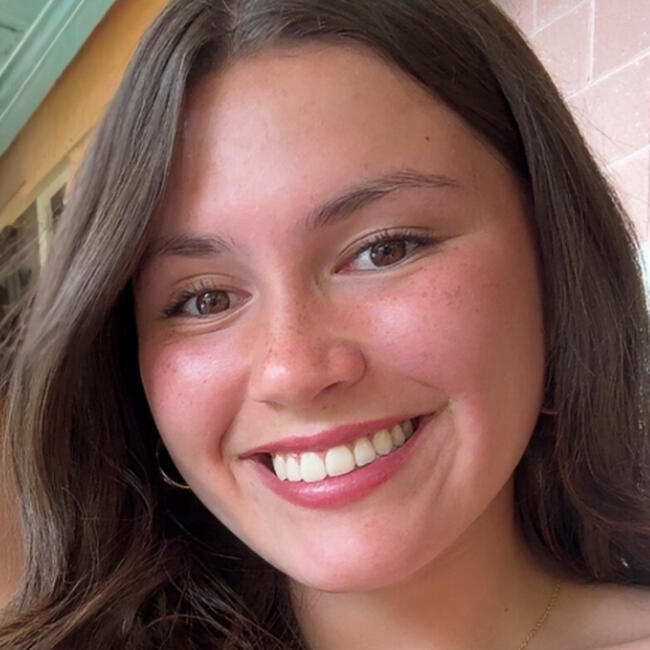 Babysitter in South Bend: Ava-Marie