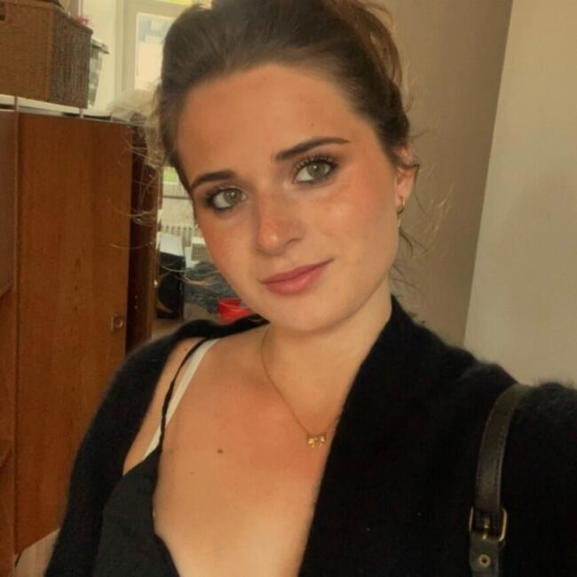 Babysitter in Tournai: Camille