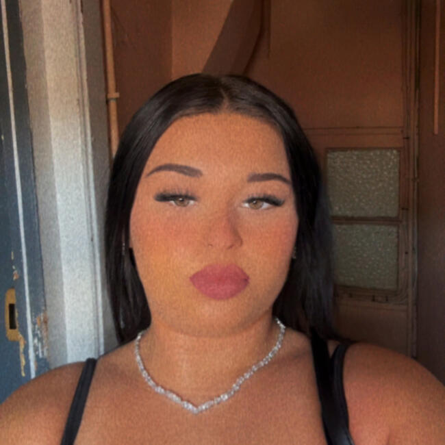 Babysitter in Saint-Chamond: Anais