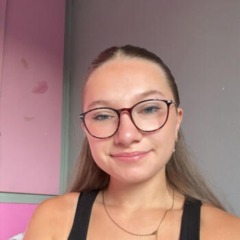 Babysitter in Liège: Kelia