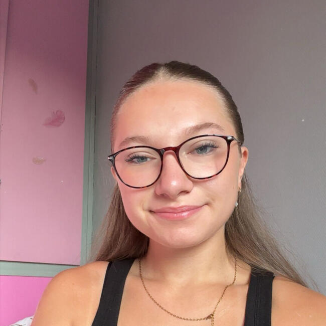Babysitter in Liège: Kelia